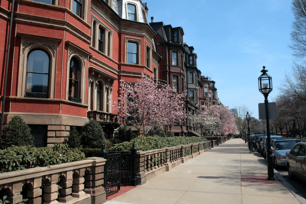 How to Rent an Apartment in a U.S. Urban Area.